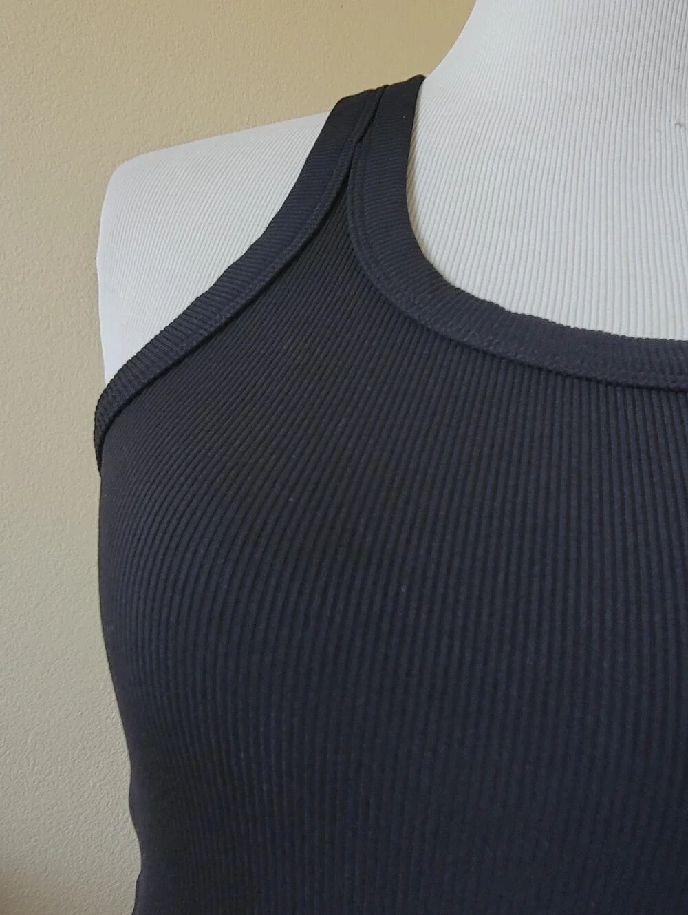 ALO Yoga labeled size